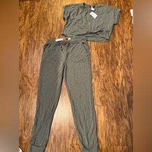 Windsor Olive Lounge Set